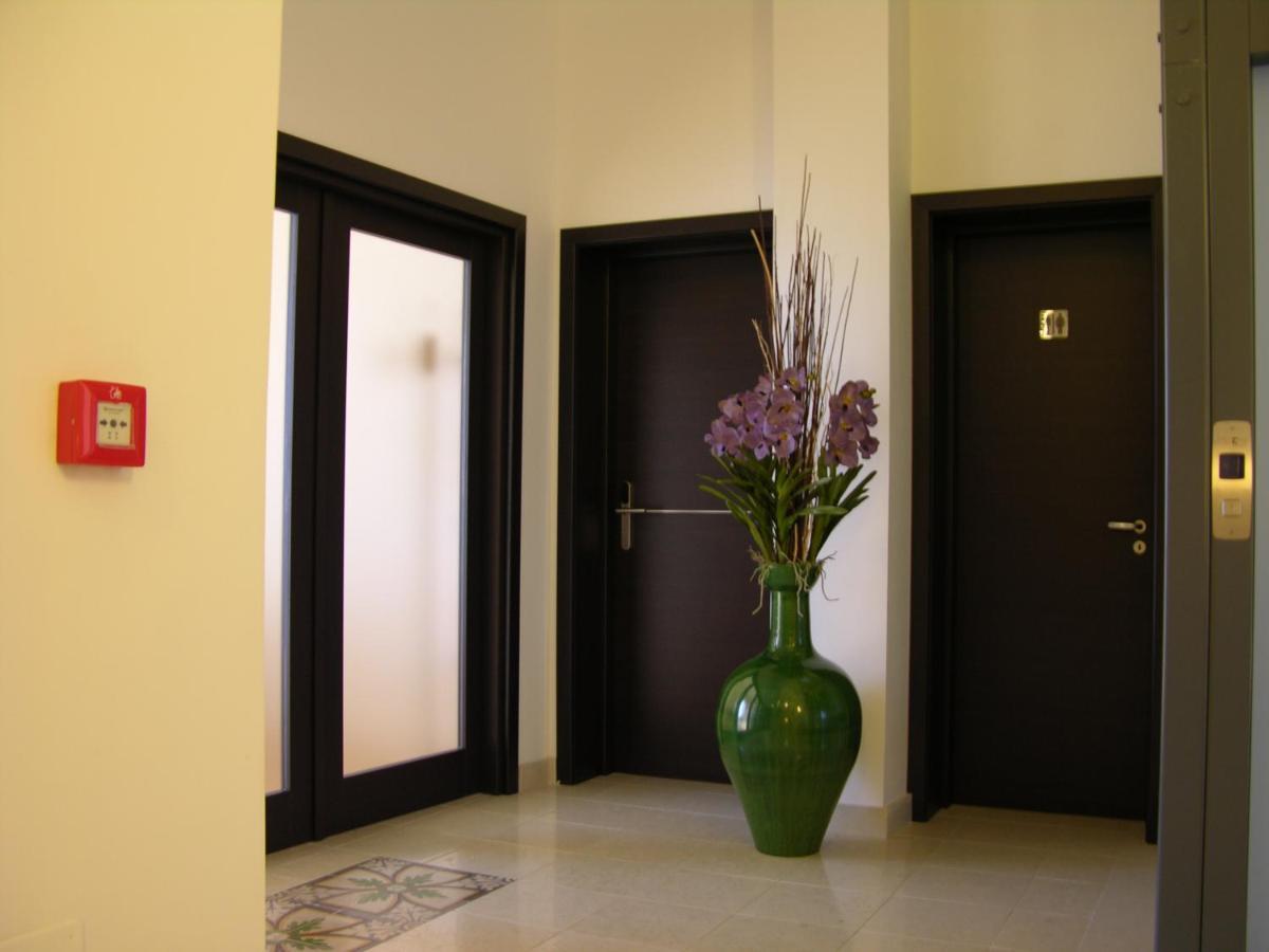 Baja Delle Sirene Bed & Breakfast Taranto Exterior photo