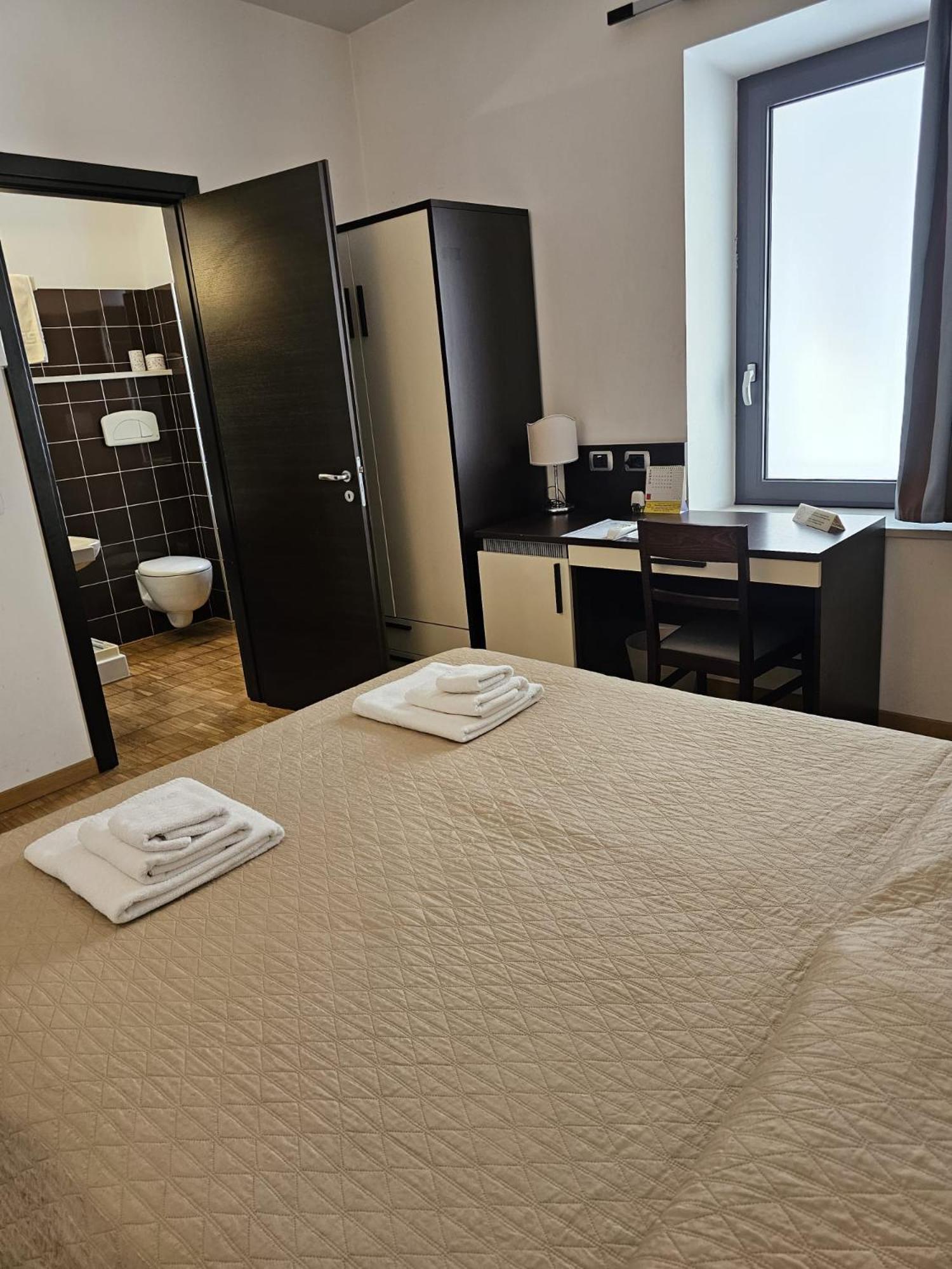 Baja Delle Sirene Bed & Breakfast Taranto Exterior photo