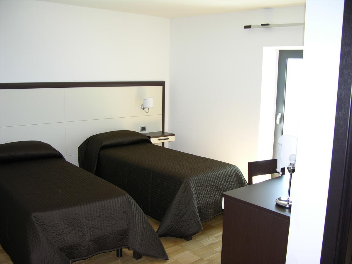Baja Delle Sirene Bed & Breakfast Taranto Exterior photo